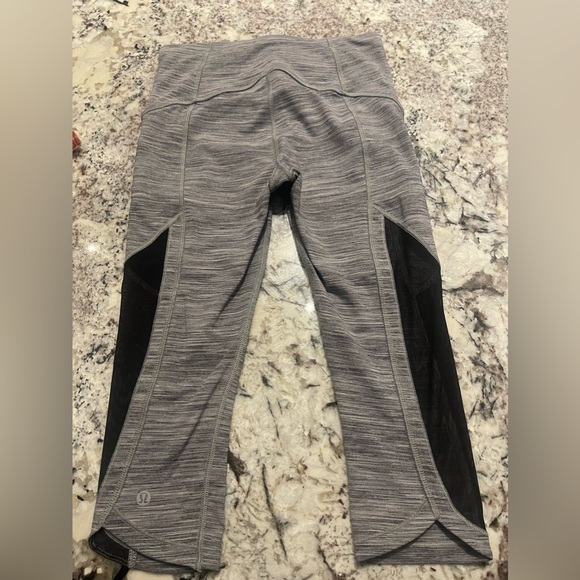 Lululemon/Alo-Lululemon Crop Leggings Gray Black size 4 and Alo Yoga XS bundle - Picture 2 of 6